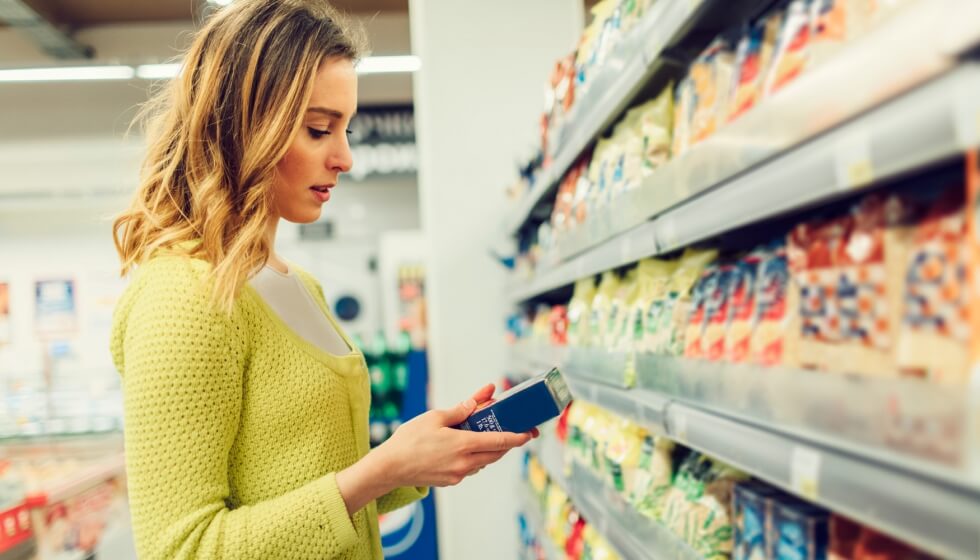 Consumidores si consultan el etiquetado de alimentos