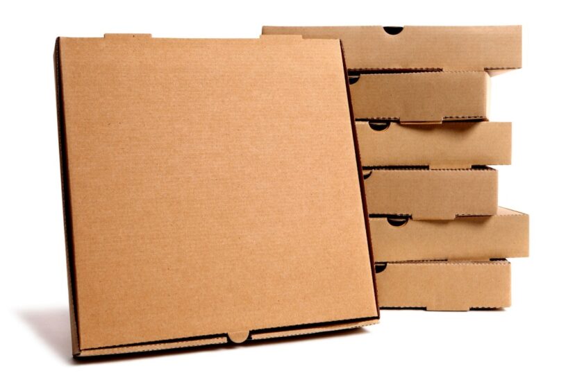 Cajas de pizzas con publicidad