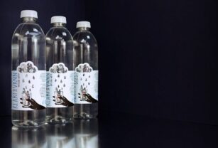 etiquetas-en-botellas-de-agua