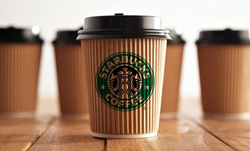 Recompensará Starbucks a quien logre hacer vasos ecofriendly - THE