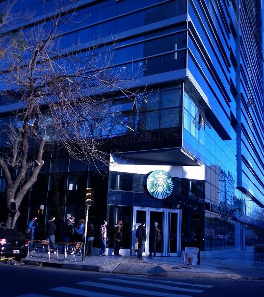 Starbucks crece