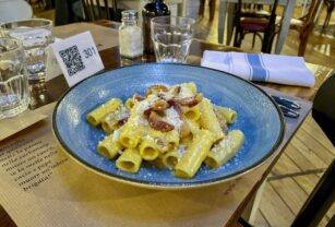 Italia reivindica su carbonara frente a la "envidia" gastronómica
