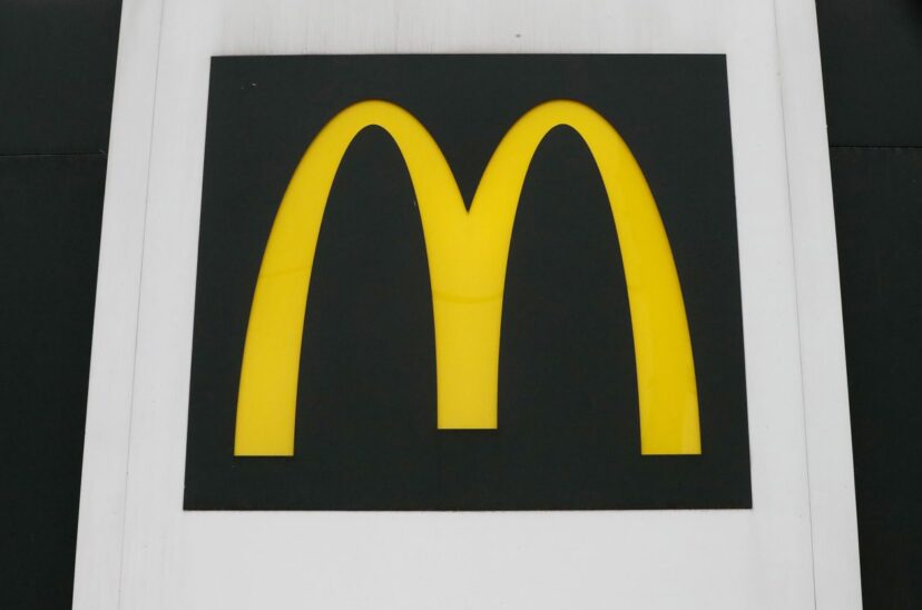 McDonald's cierra temporalmente sus oficinas en EEUU para comunicar despidos