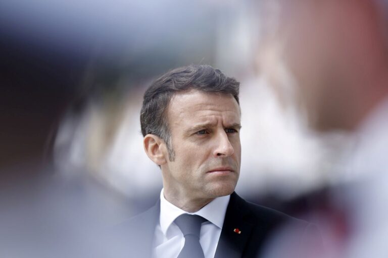 Macron urge a recortar la contaminación por plásticos en el inicio de reunión de la ONU