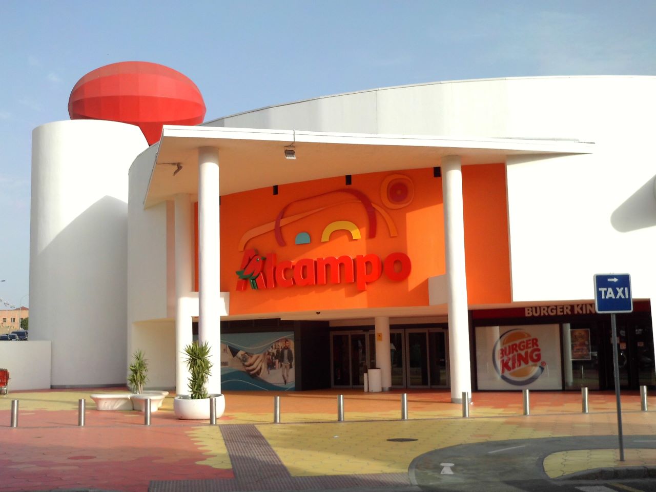 Burger King y Alcampo: Cooperación para el éxito mutuo en la industria de la comida rápida