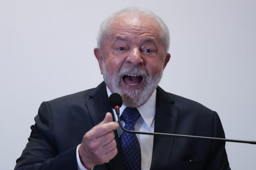 Lula insta a los agricultores brasileños a cuidar el ambiente para competir en el exterior