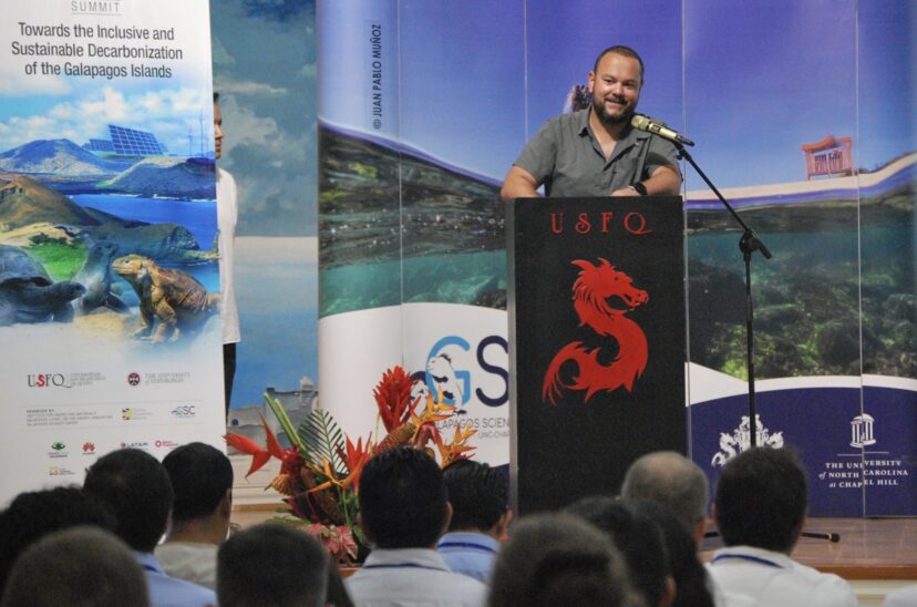 La meta de "carbono cero" en las Galápagos, a debate entre expertos reun