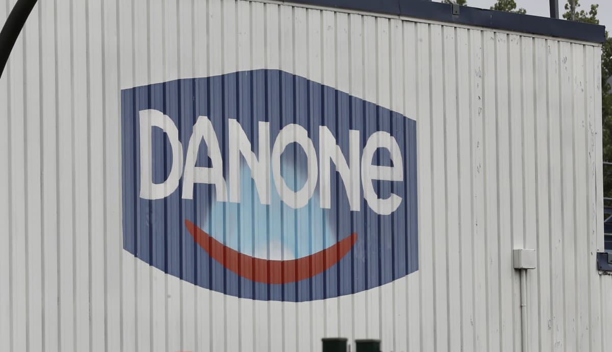 Danone dice que protegerá sus derechos como accionista de su filial en Rusia