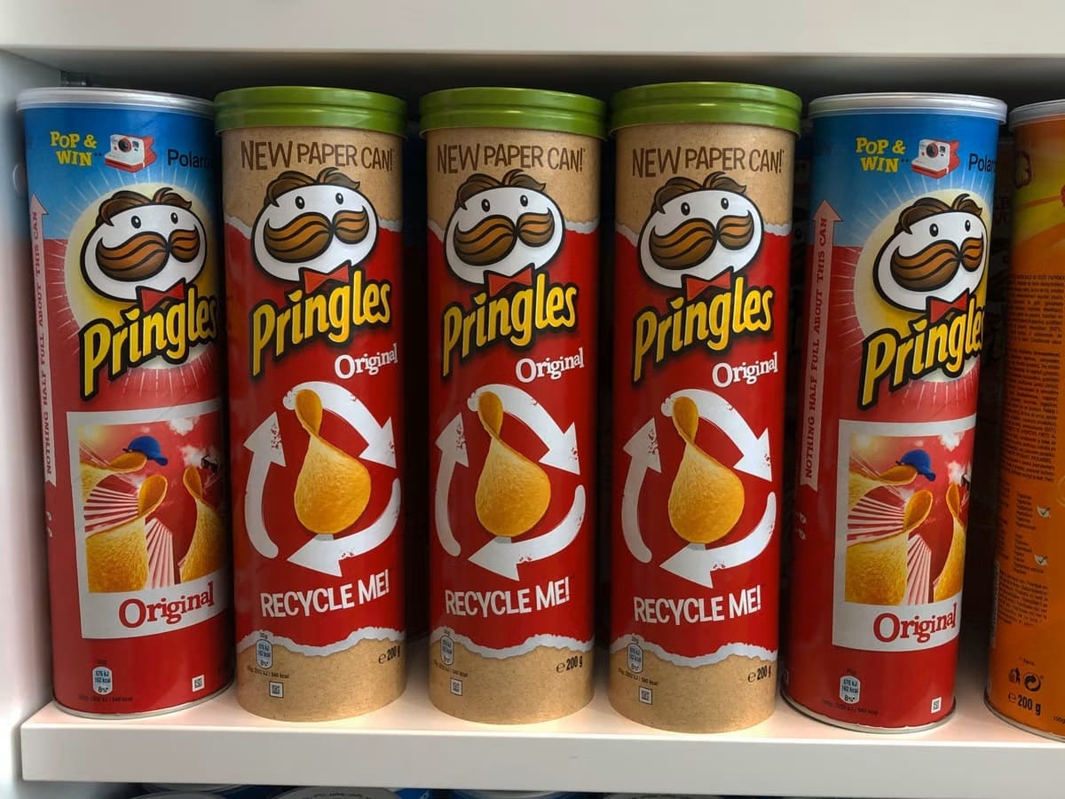 Kellogg's Pringles lanza empaque tubo reciclable a base de papel