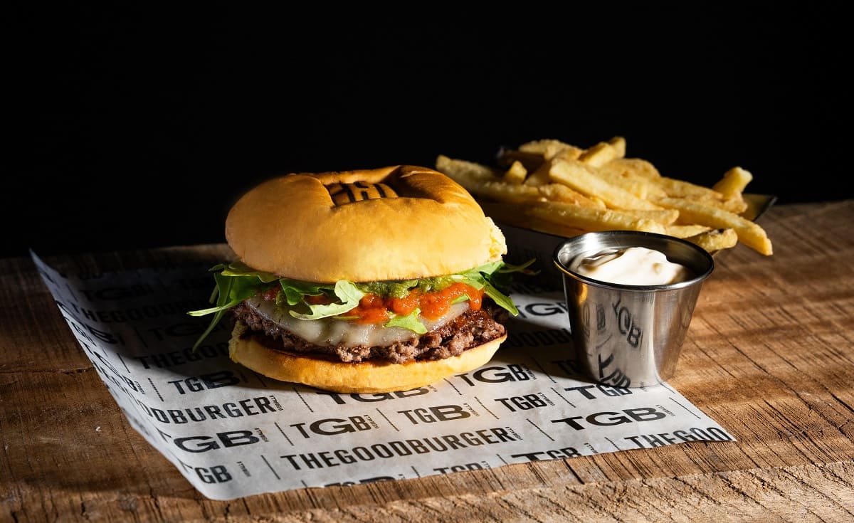 Disfruta de las hamburguesas premium que se adaptan a la tendencia comida fusión