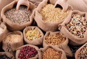 varios-granos-cereales-puesto-mercado (1)