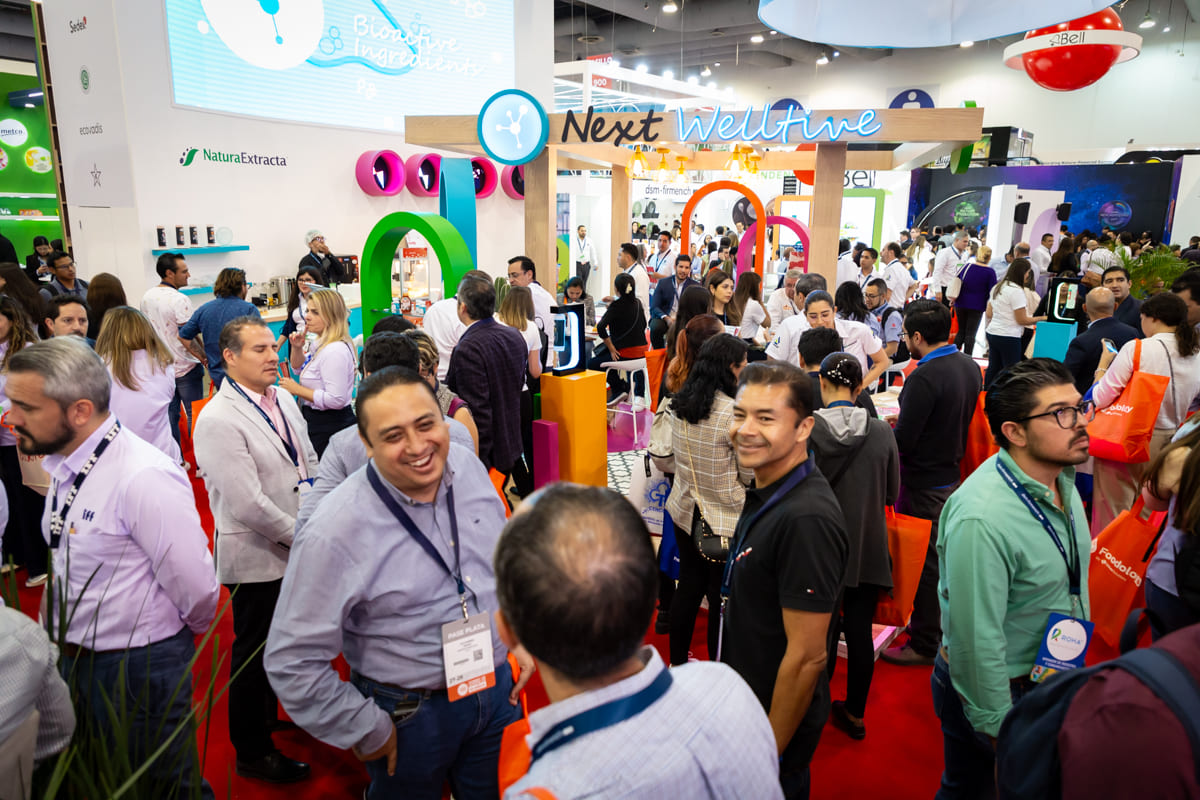 Algas, dátiles, cempasúchil y otros sustitutos naturales que ganan