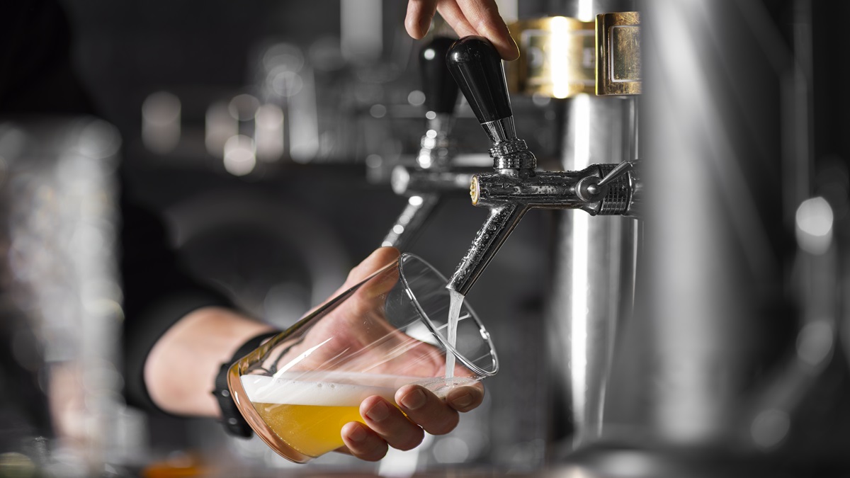 https://thefoodtech.com/wp-content/uploads/2023/12/industria-de-elaboracion-cerveza.jpg