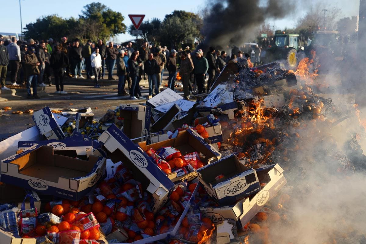 La protesta de agricultores se desinfla en Francia, aunque todavía hay 40 bloqueos activos