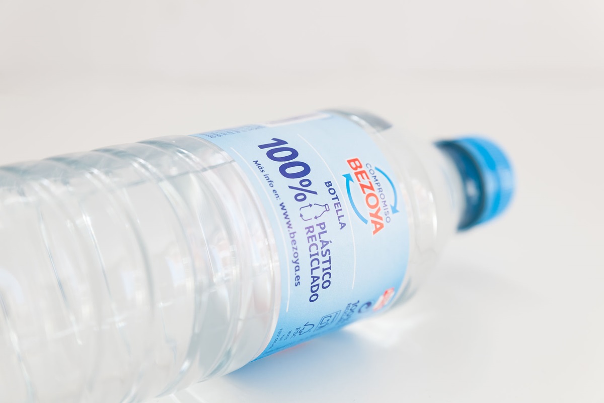 Bezoya cumple el objetivo de botellas 100% plástico reciclado y anuncia la  neutralidad en carbono para 2022 - Revista de packaging & Etiquetaje  industrial / InfoPack