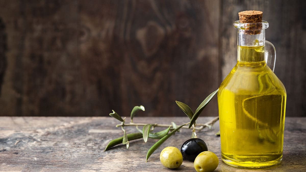 El precio del aceite de oliva virgen extra acumula una subida anual del 73 %, según Facua