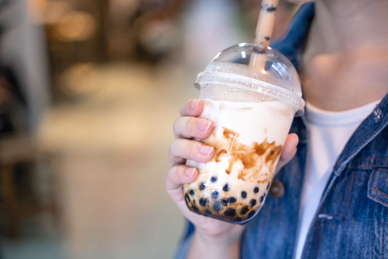 Popping Boba: la nueva tendencia de perlas explosivas en bebidas de té