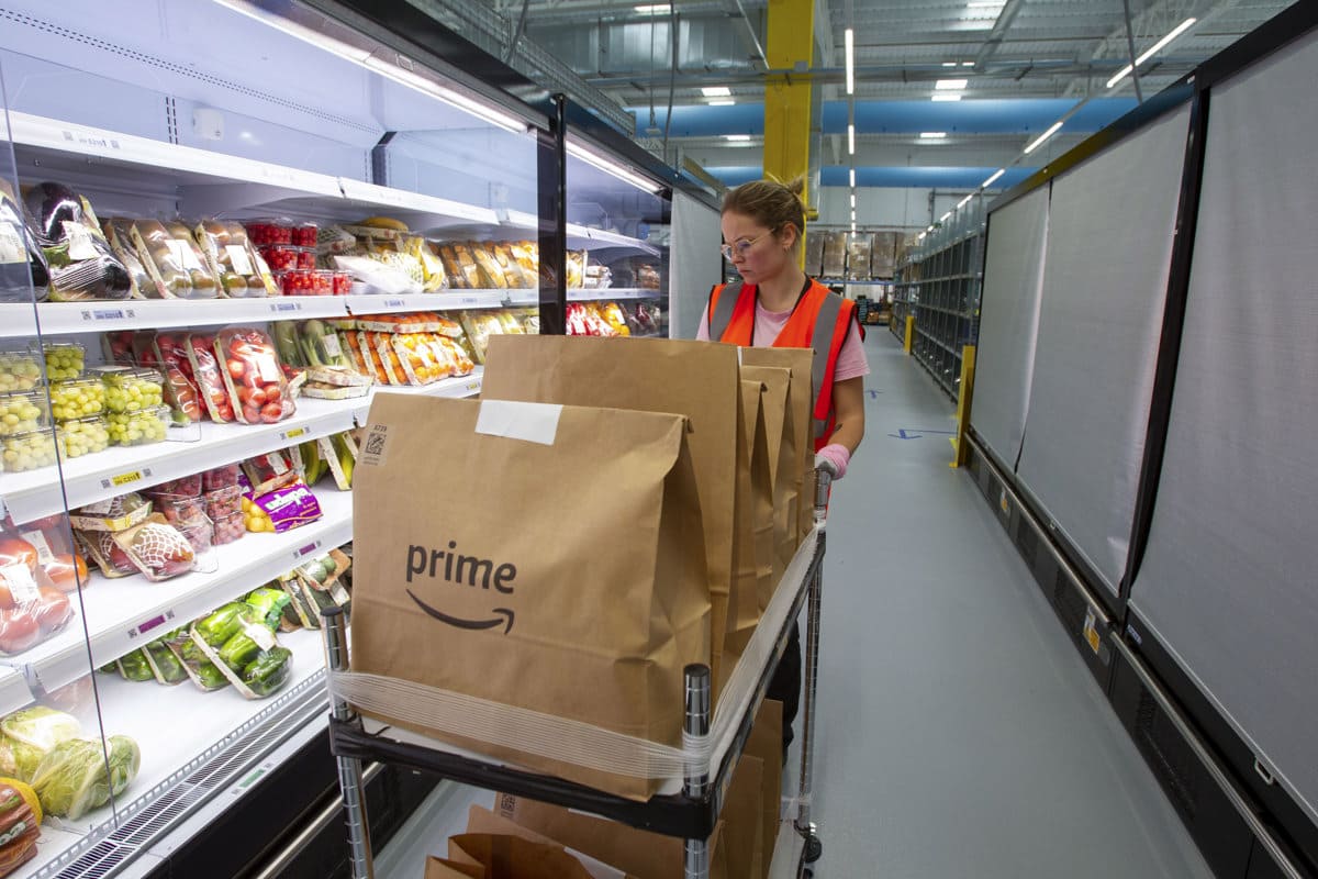 Amazon eliminará de sus tiendas de alimentación el sistema de pago sin pasar por caja