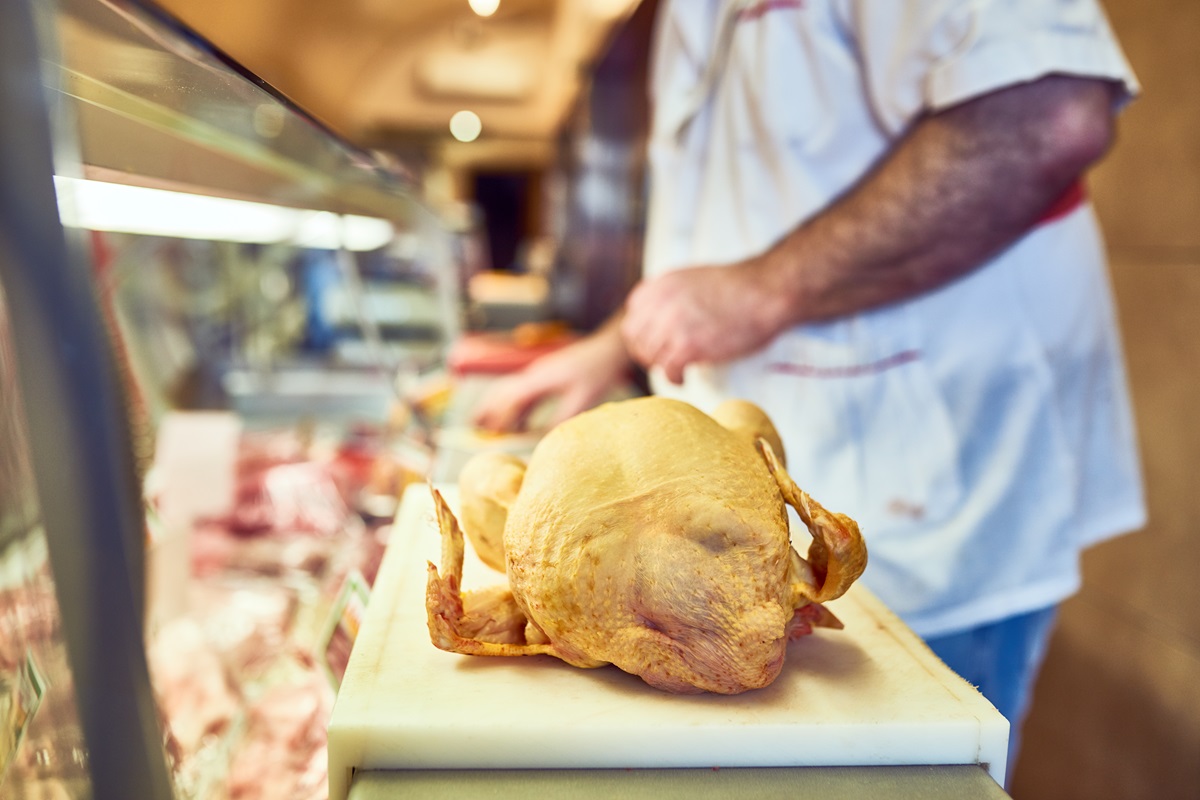 Aumento en el consumo de pollo, clave de la recuperación avícola mundial: Rabobank